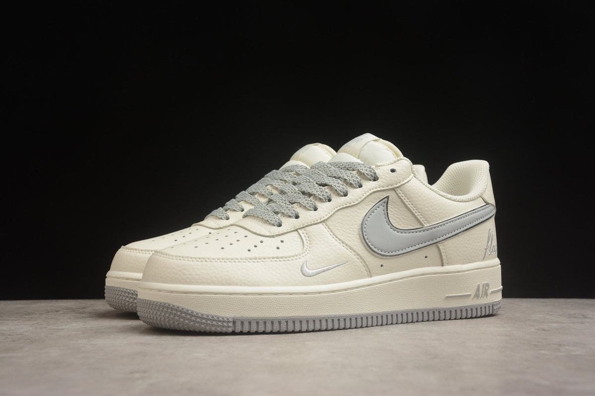 Fabrika Supply Air Force 1 ’07 Cream Beige / Light Sail | sapatilhas Sole Rua