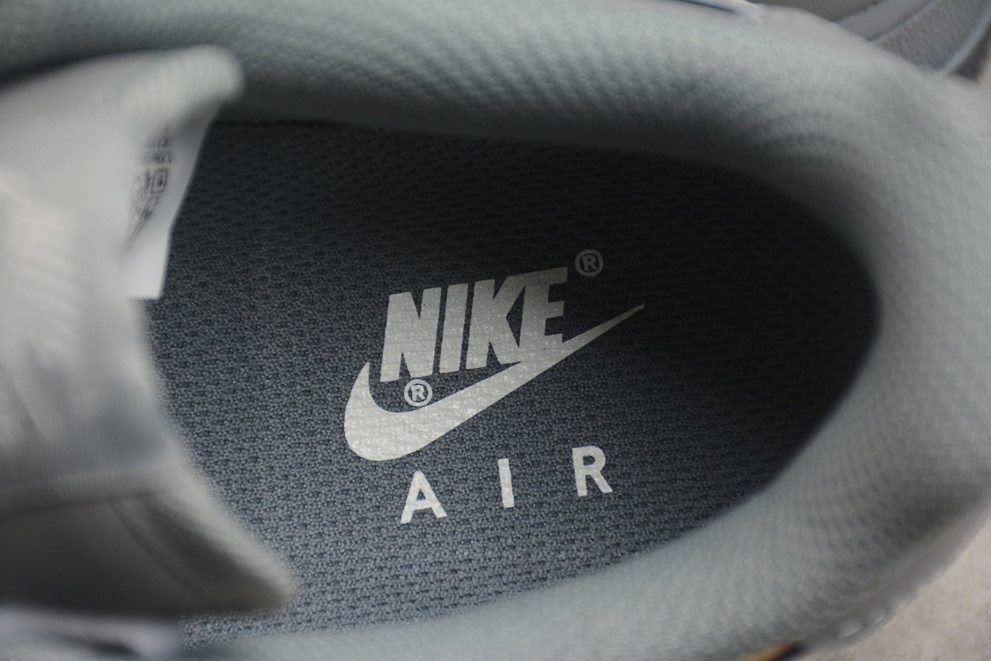 Fabrika Supply Air Force 1 ’07 Dark Grey / White | sapatilhas Sole Rua