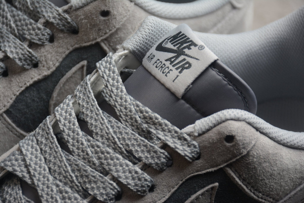 Fabrika Supply Air Force 1 ’07 Light Grey / Wolf Grey | sapatilhas Sole Rua