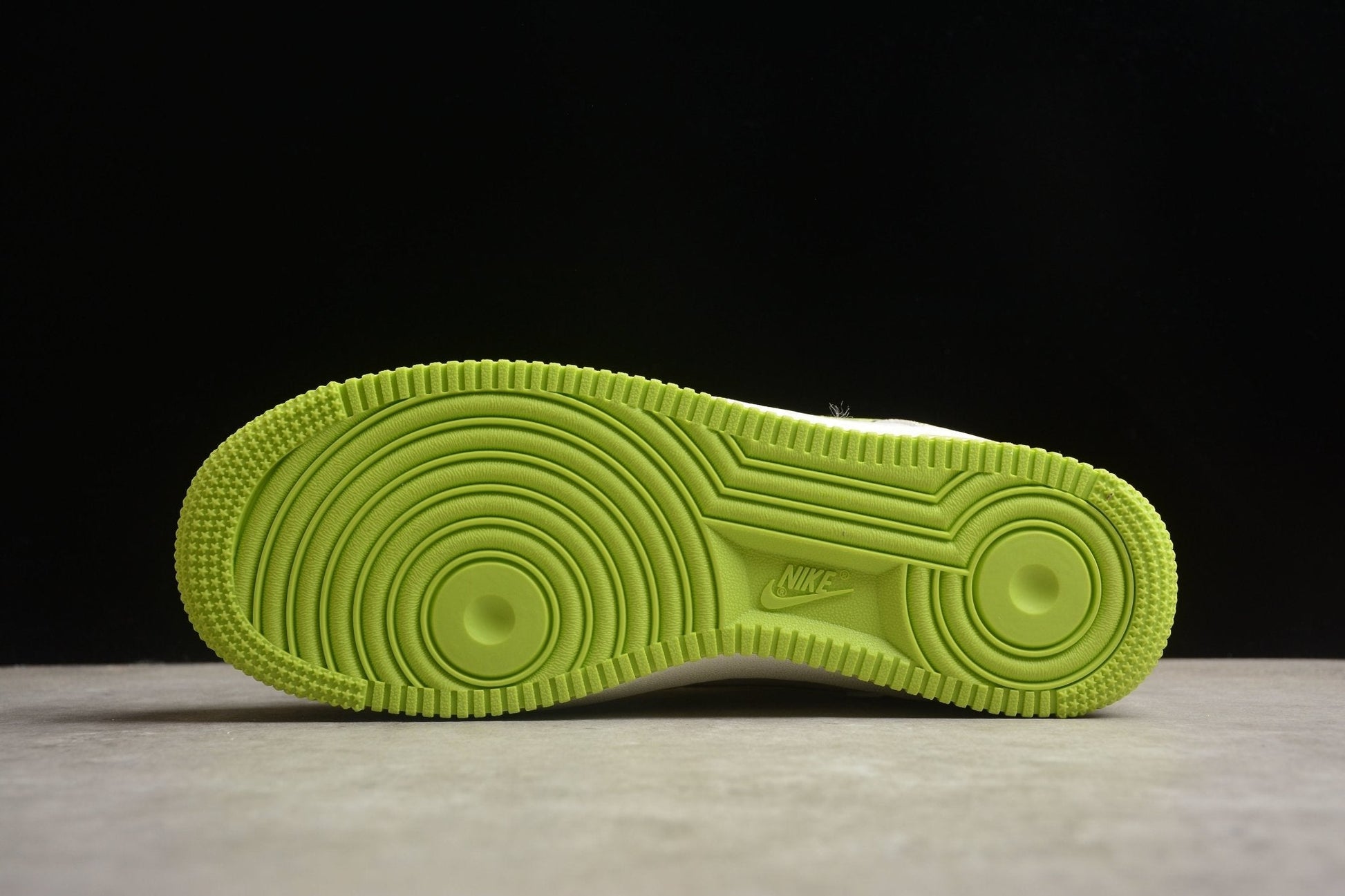 Fabrika Supply Air Force 1 ’07 White / Lime Green | sapatilhas Sole Rua
