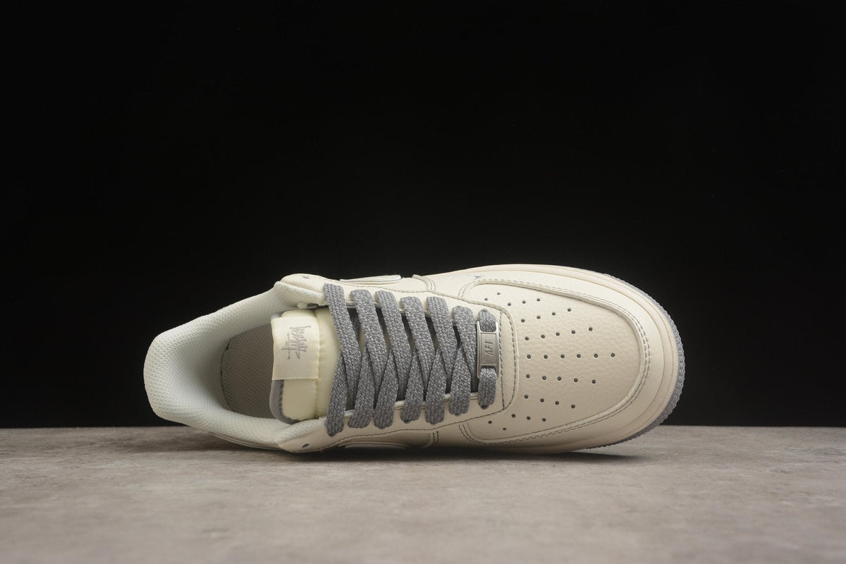 Fabrika Supply Air Force 1 Low x Stüssy Beige / Grey | sapatilhas Sole Rua
