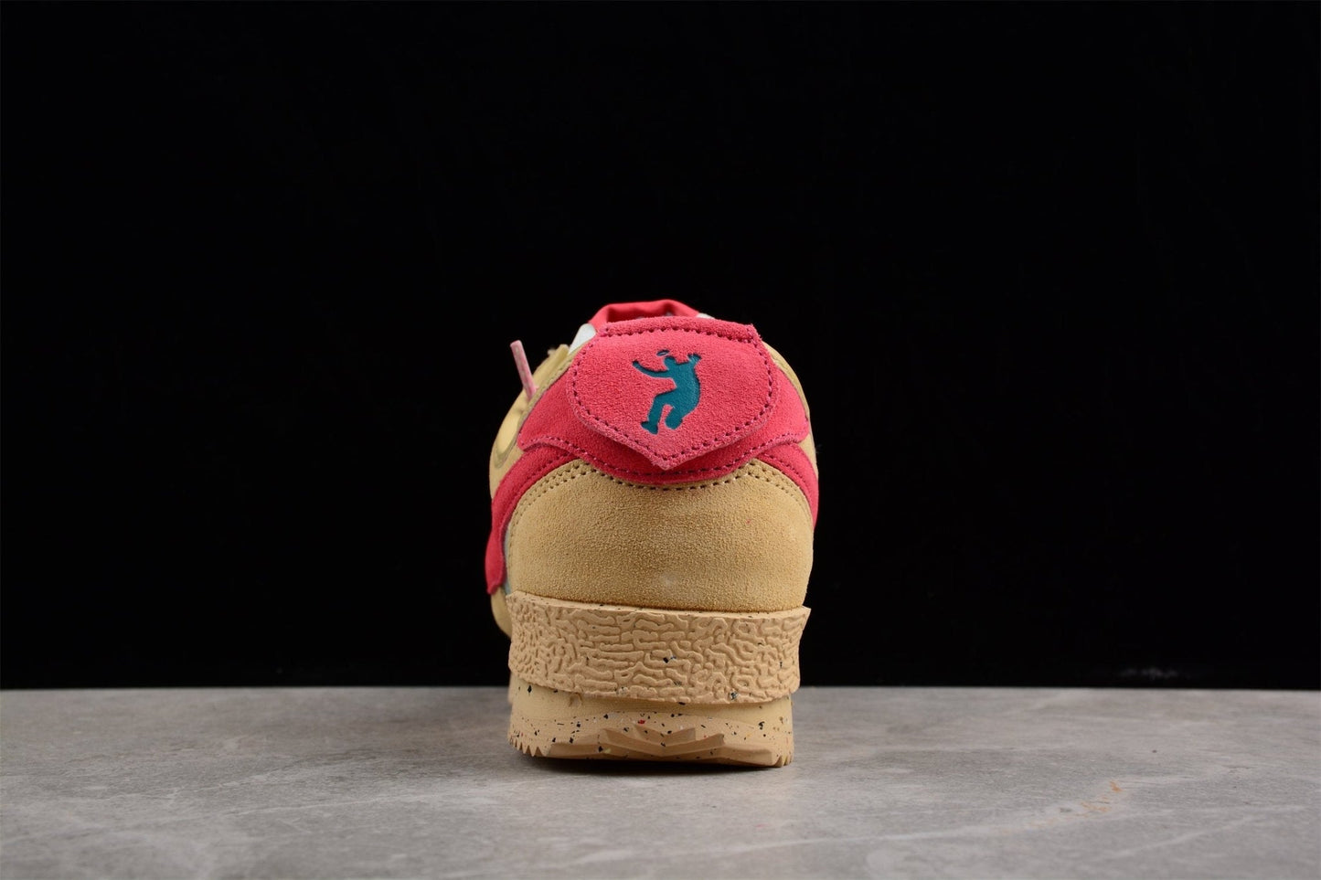 Fabrika Supply Cortez x Union LA Beige / Red / Olive Green | sapatilhas Sole Rua