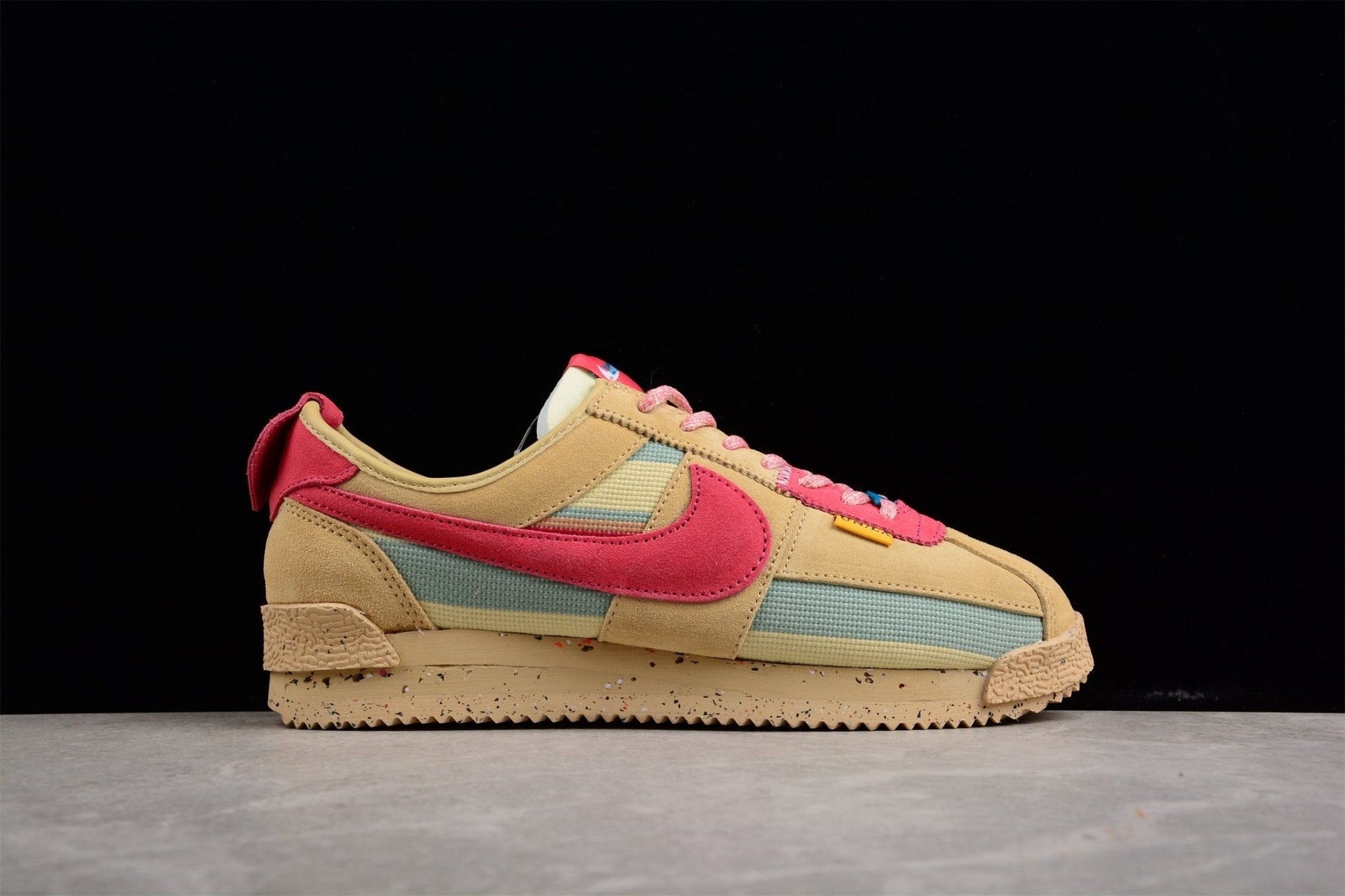Fabrika Supply Cortez x Union LA Beige / Red / Olive Green | sapatilhas Sole Rua