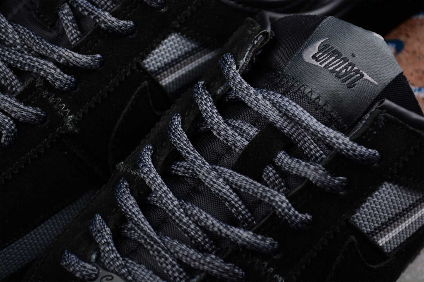 Essenza Rosa Cortez x Union LA Black / Grey | sapatilhas Sole Rua