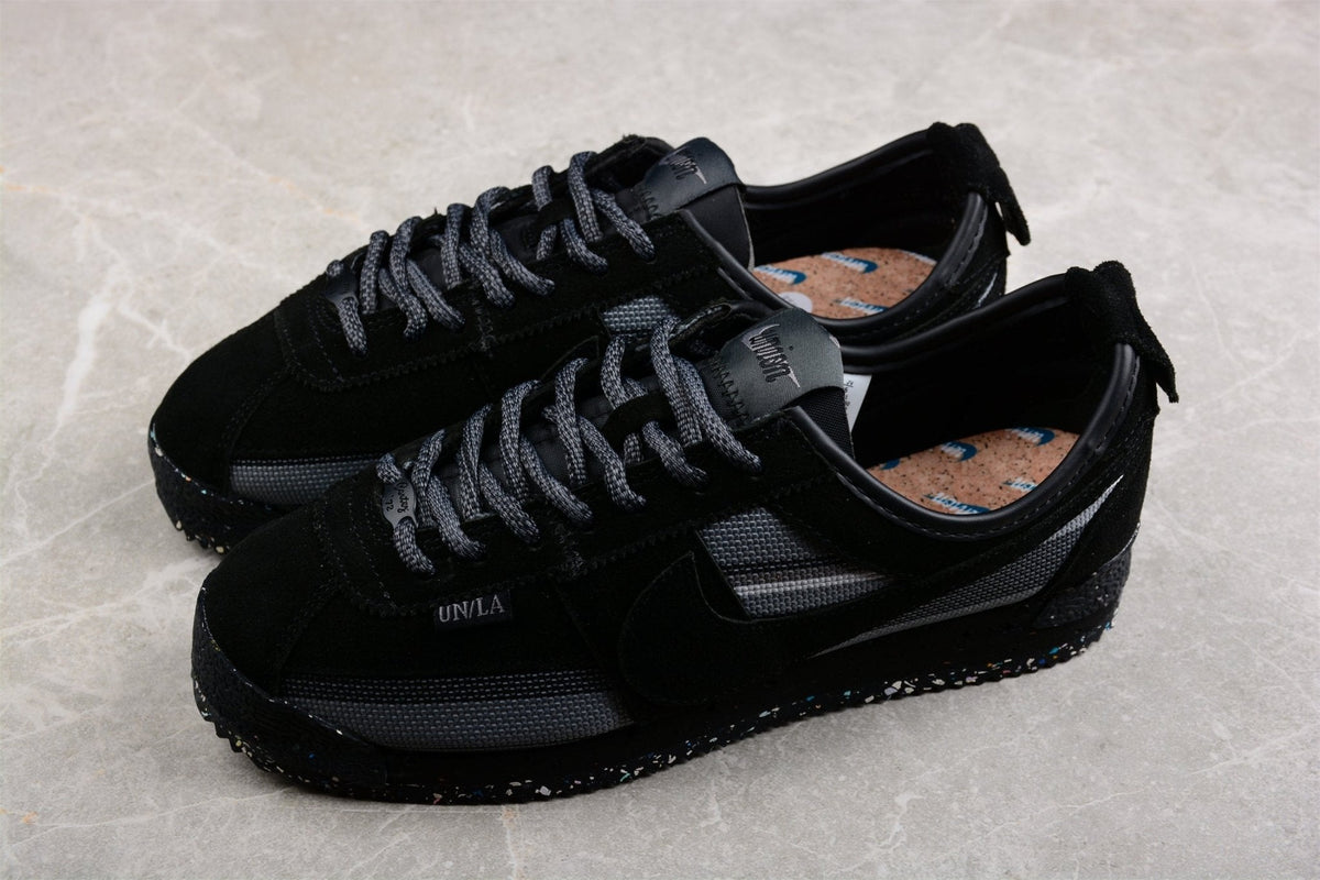 Essenza Rosa Cortez x Union LA Black / Grey | sapatilhas Sole Rua