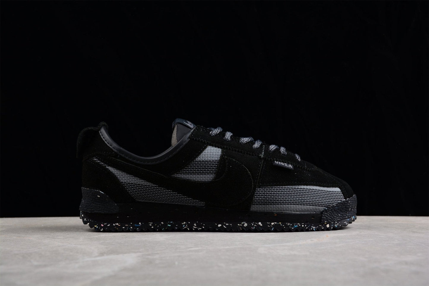 Essenza Rosa Cortez x Union LA Black / Grey | sapatilhas Sole Rua