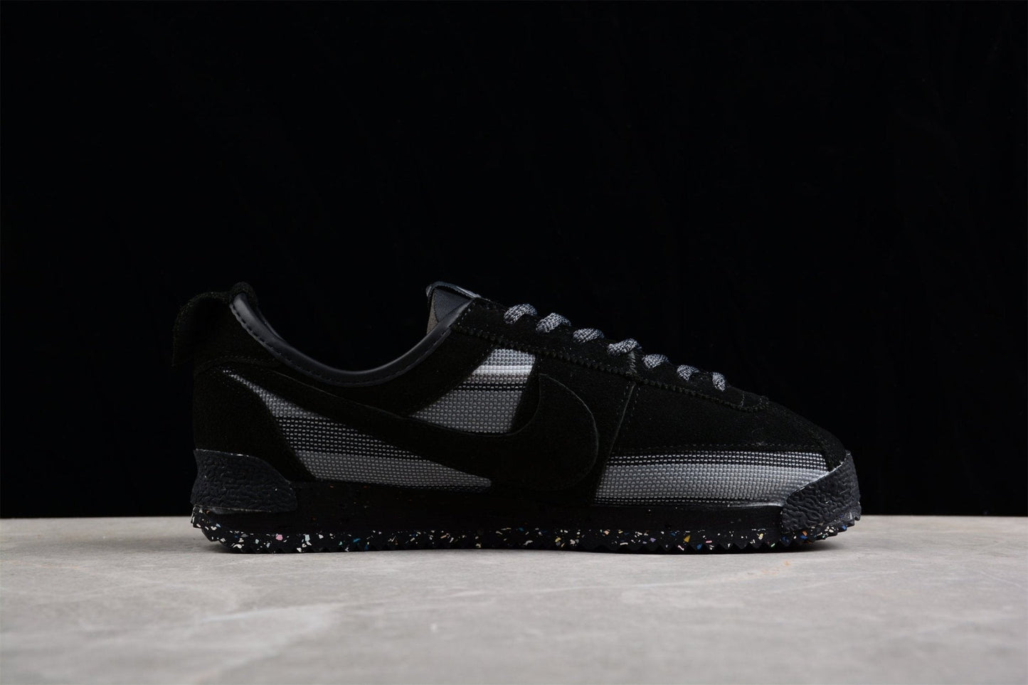 Essenza Rosa Cortez x Union LA Black / Grey | sapatilhas Sole Rua