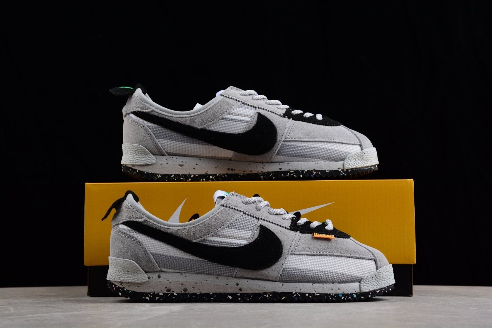 Essenza Rosa Cortez x Union LA Grey / Black | sapatilhas Sole Rua