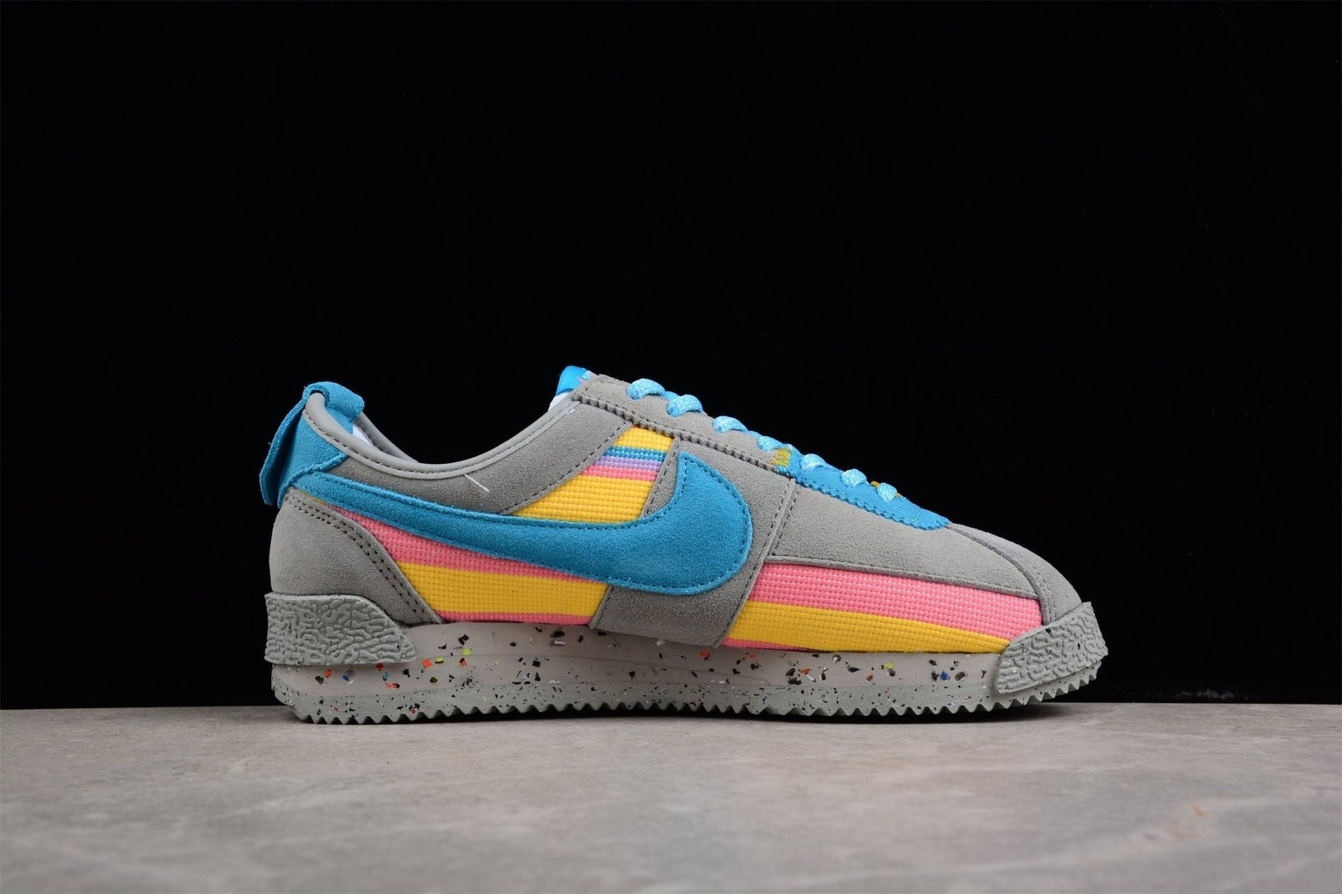 Essenza Rosa Cortez x Union LA Grey / Blue / Yellow / Pink | sapatilhas Sole Rua
