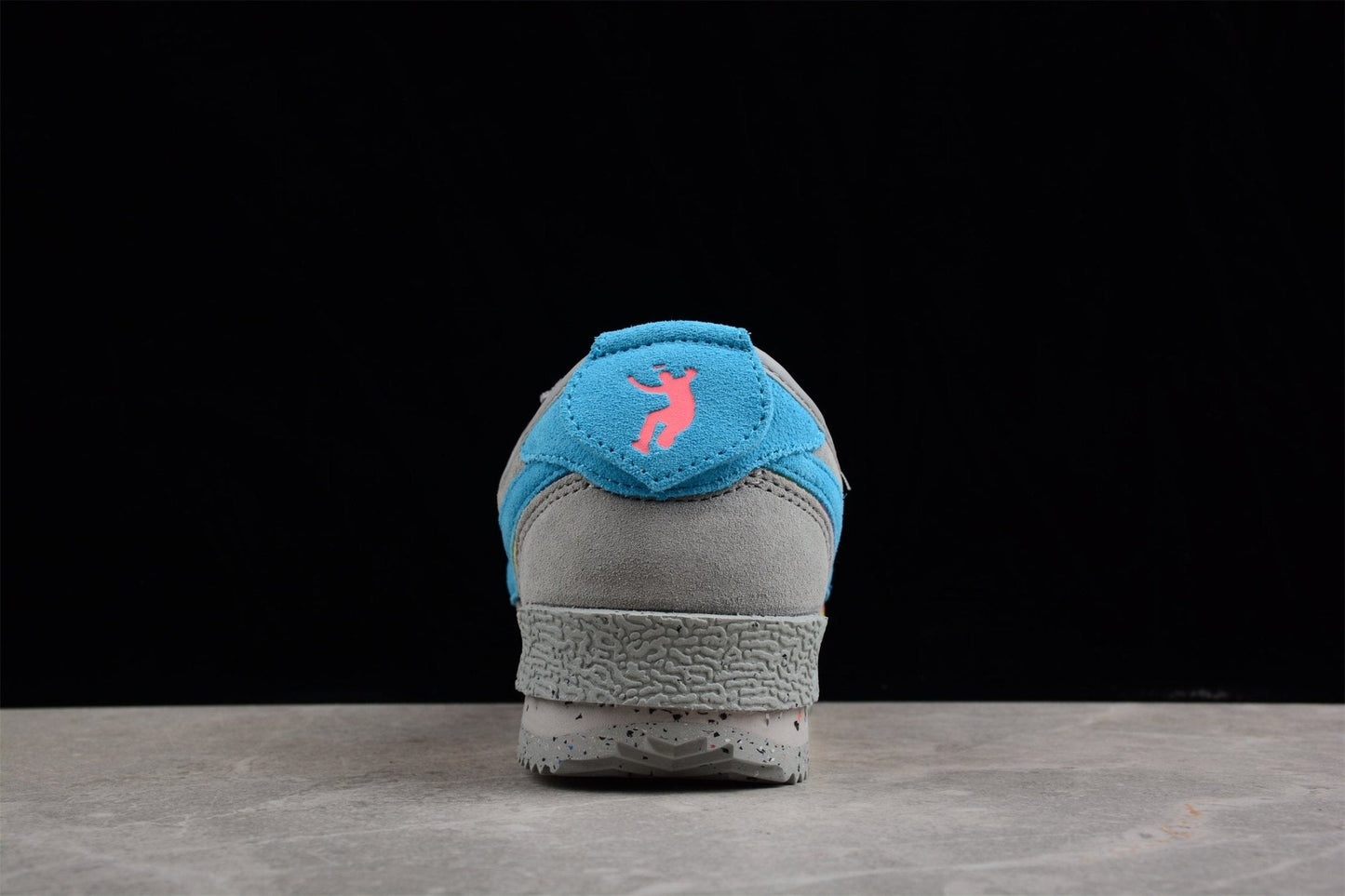 Essenza Rosa Cortez x Union LA Grey / Blue / Yellow / Pink | sapatilhas Sole Rua