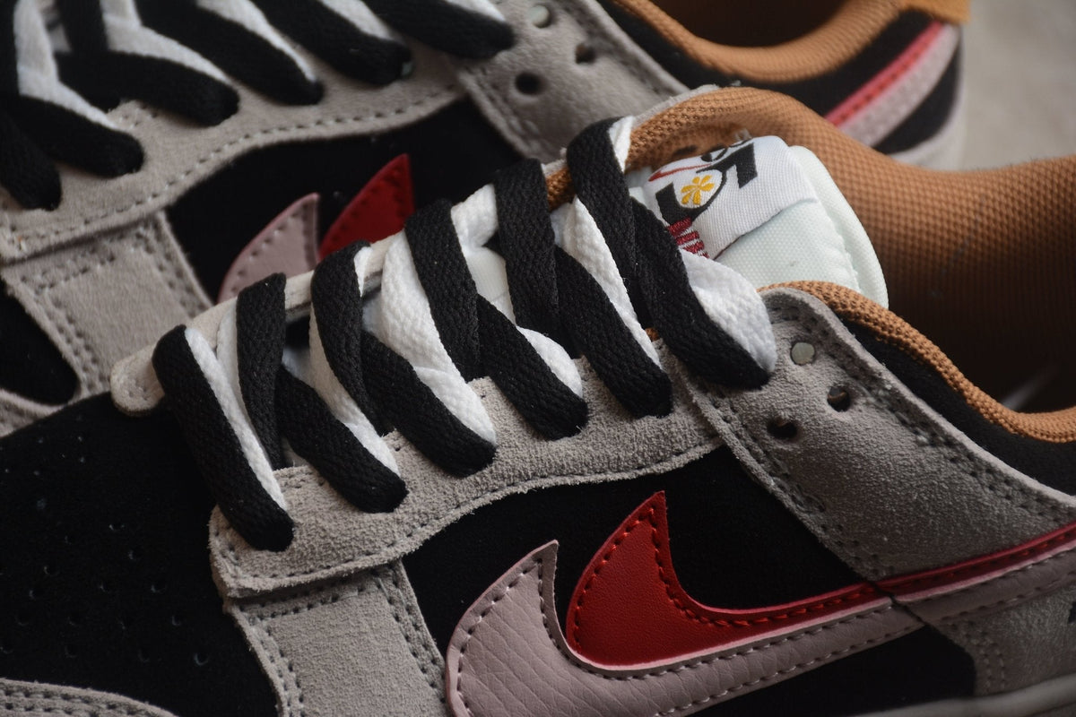 Essenza Rosa Dunk Low “85” Grey / Black / Red | sapatilhas Sole Rua