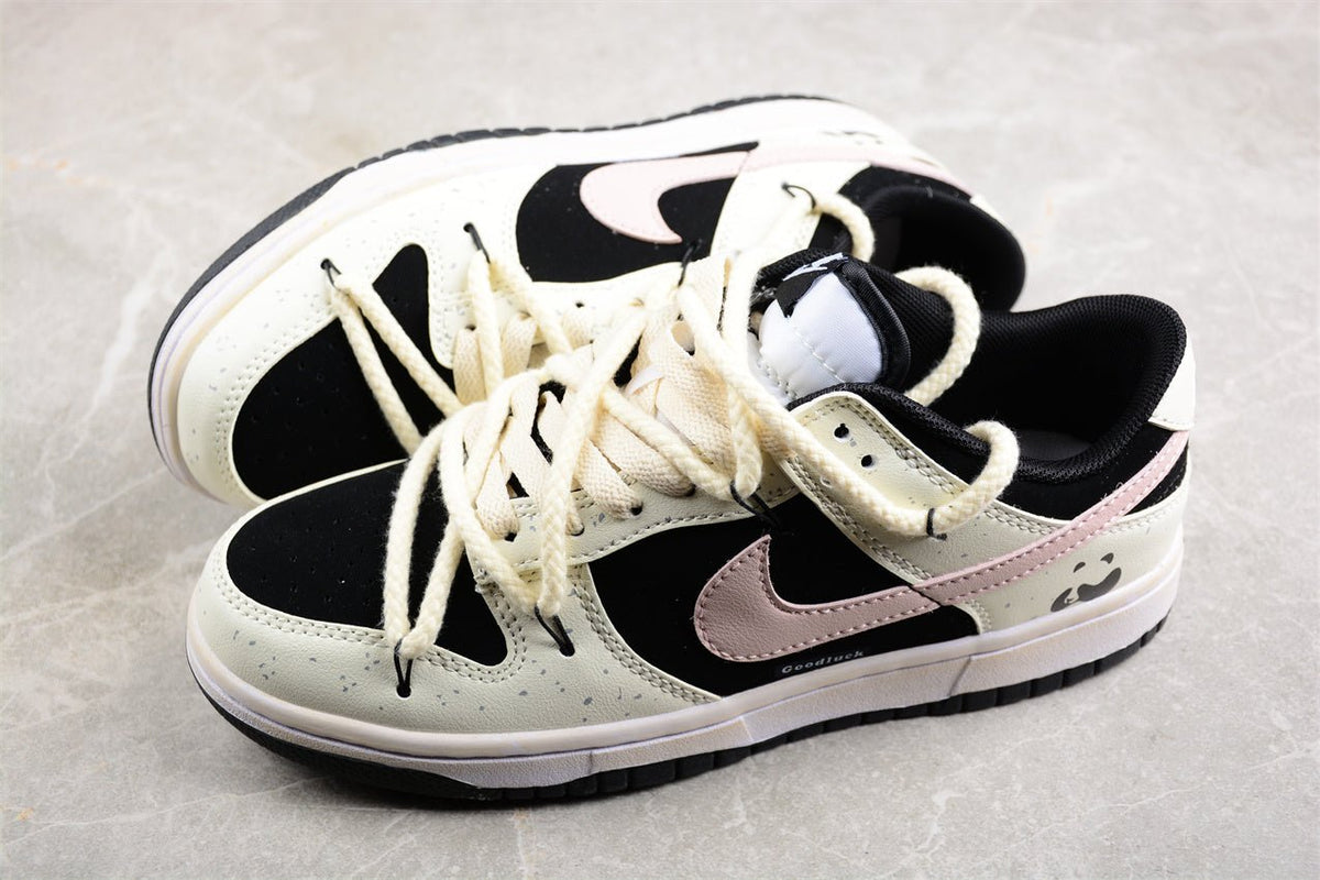 Essenza Rosa Dunk Low Light Bone / Black / Pink | sapatilhas Sole Rua