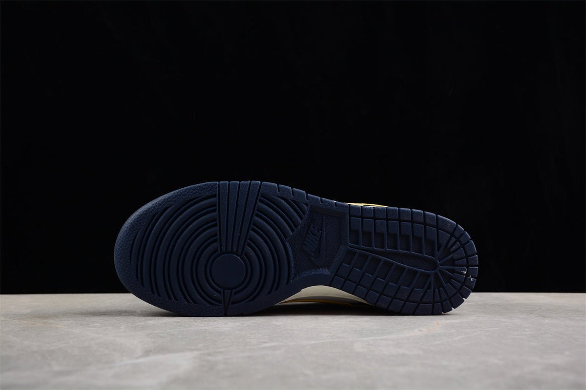 Essenza Rosa Dunk Low Navy / White / Yellow | sapatilhas Sole Rua