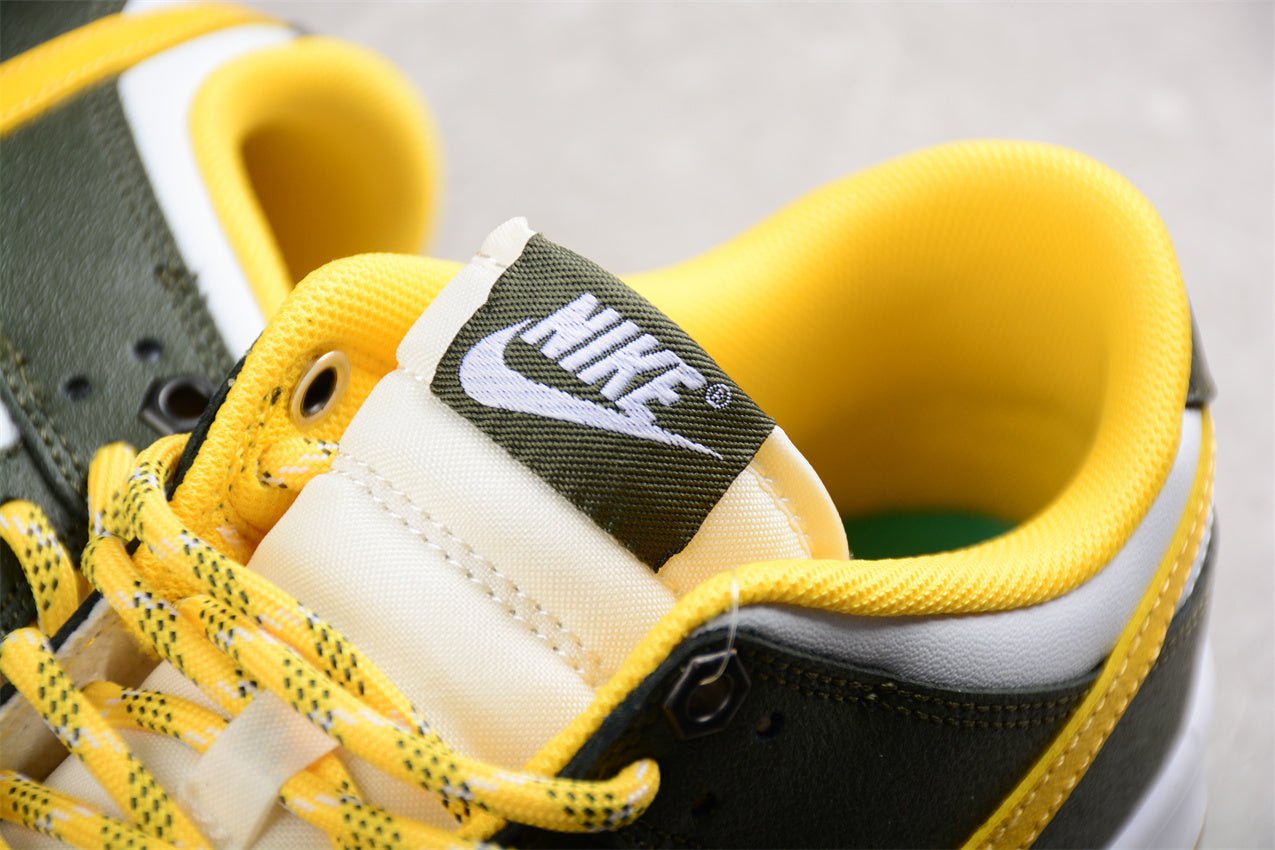 Essenza Rosa Dunk Low White / Green / Yellow | sapatilhas Sole Rua