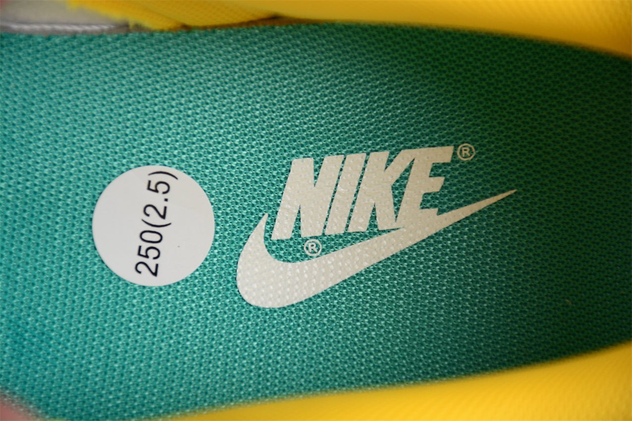 Essenza Rosa Dunk Low White / Green / Yellow | sapatilhas Sole Rua