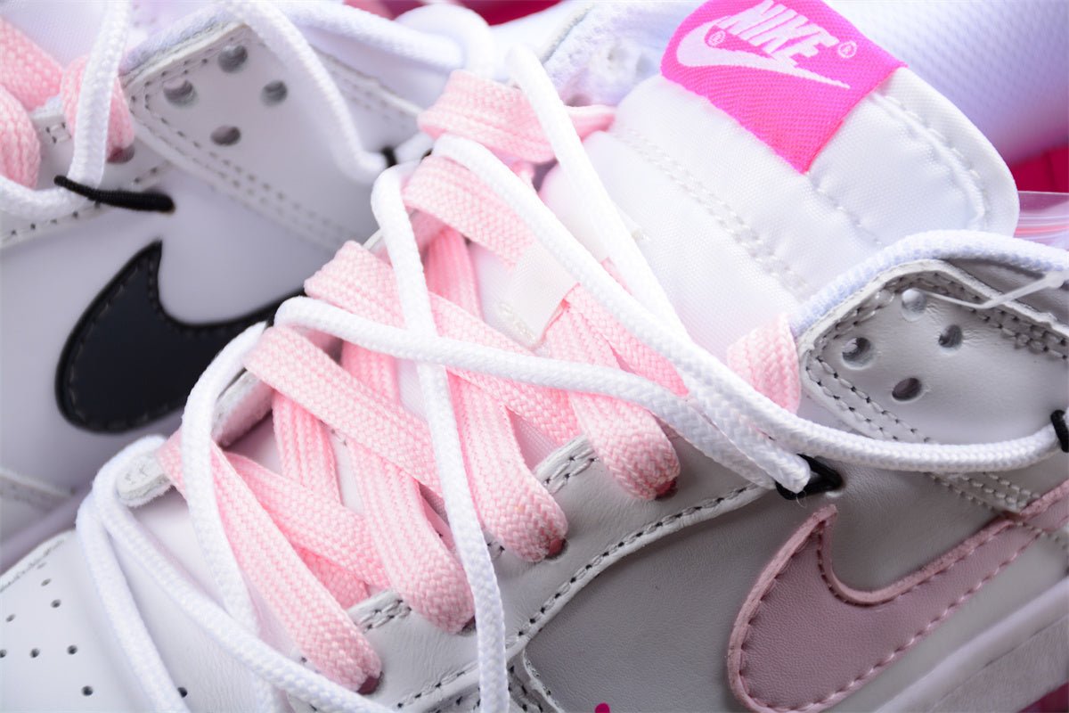 Essenza Rosa Dunk Low White / Pink / Black | sapatilhas Sole Rua