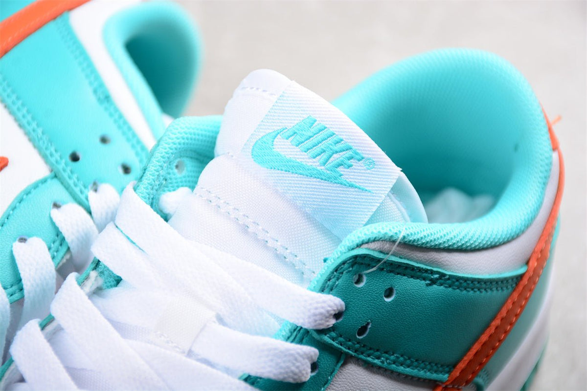 Essenza Rosa Dunk Low White / Sky Blue / Orange | sapatilhas Sole Rua