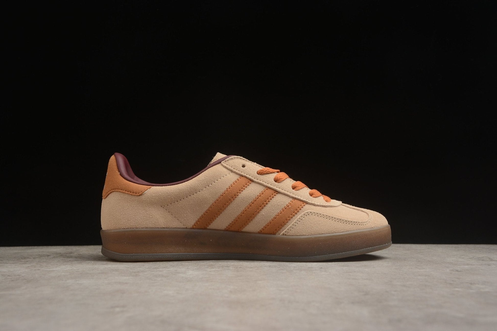 Essenza Rosa Gazelle Beige / Brown | sapatilhas Sole Rua