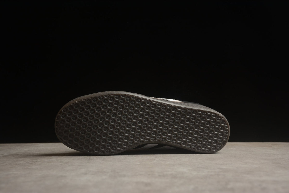 Fabrika Supply Gazelle Black / White | sapatilhas Sole Rua
