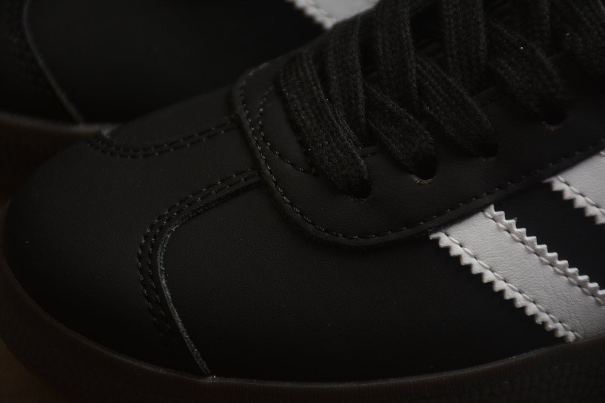 Fabrika Supply Gazelle Black / White | sapatilhas Sole Rua