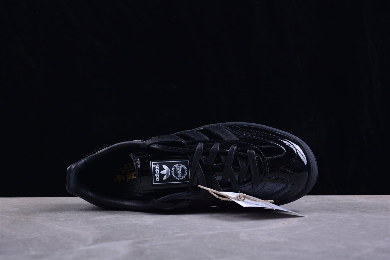 Fabrika Supply Gazelle Glossy Black | sapatilhas Sole Rua