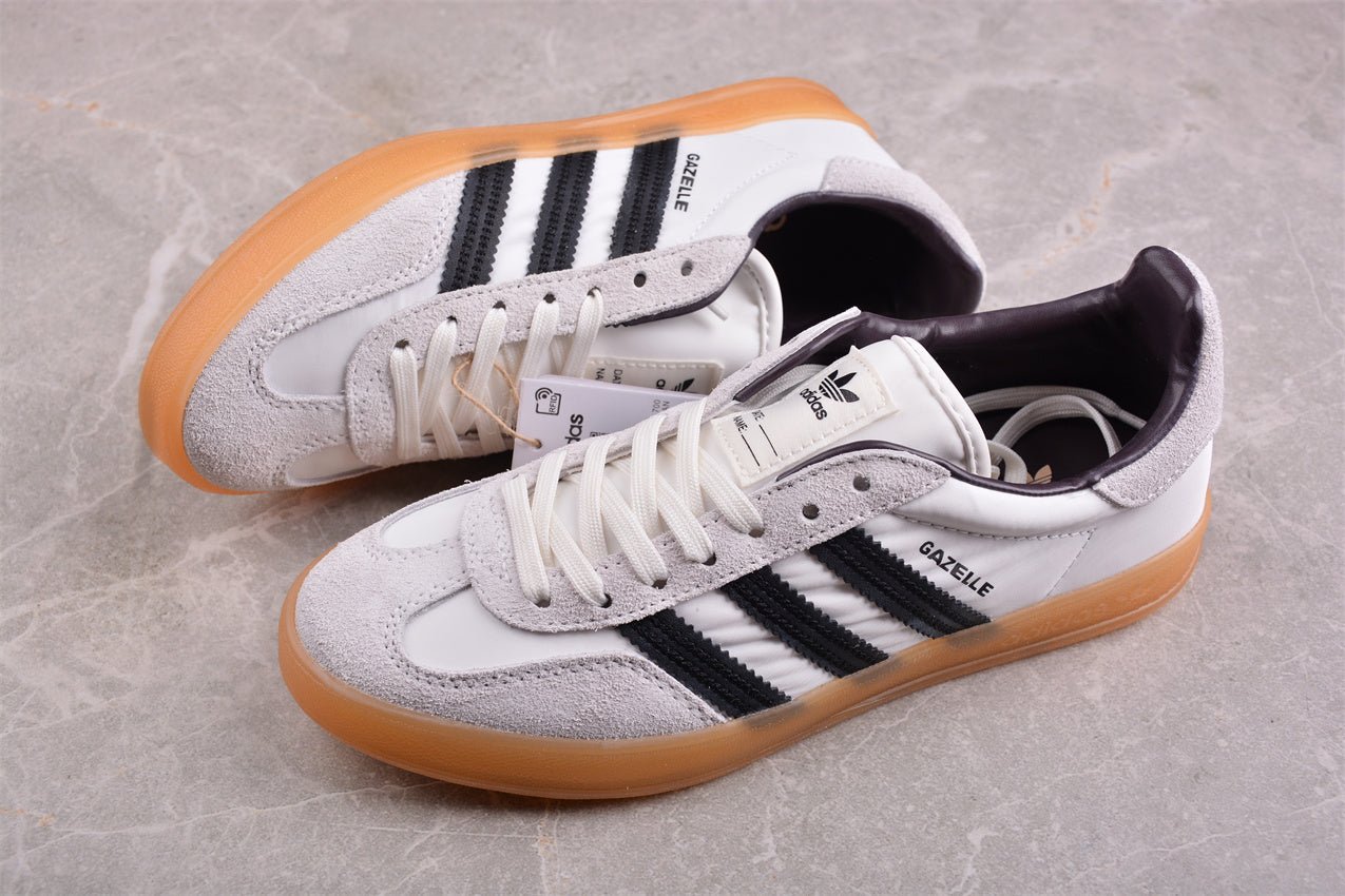 Fabrika Supply Gazelle White / Black | sapatilhas Sole Rua