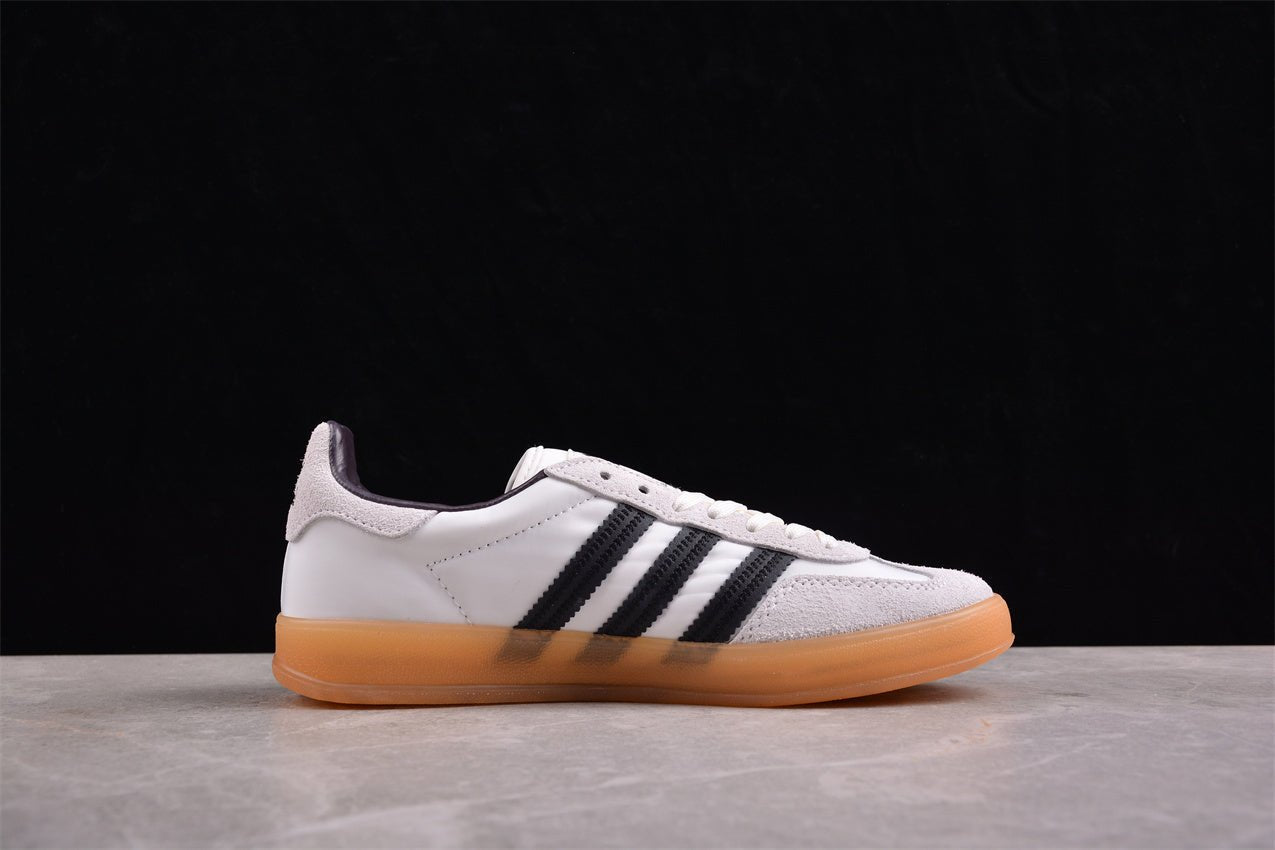 Fabrika Supply Gazelle White / Black | sapatilhas Sole Rua