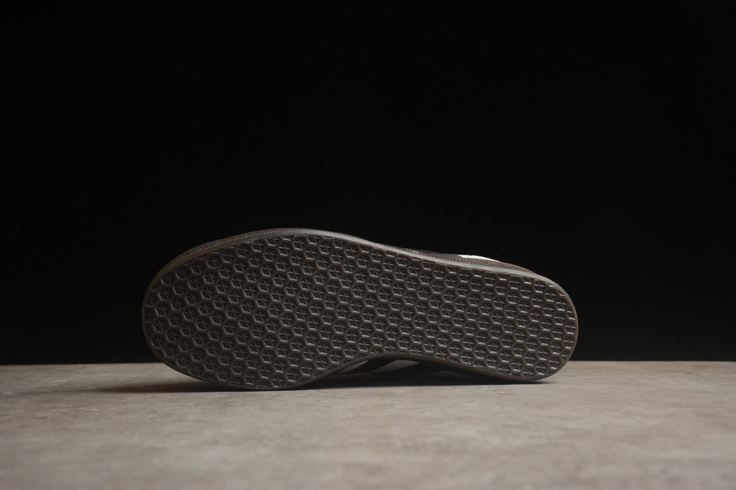Fabrika Supply Gazelle White / Black | sapatilhas Sole Rua