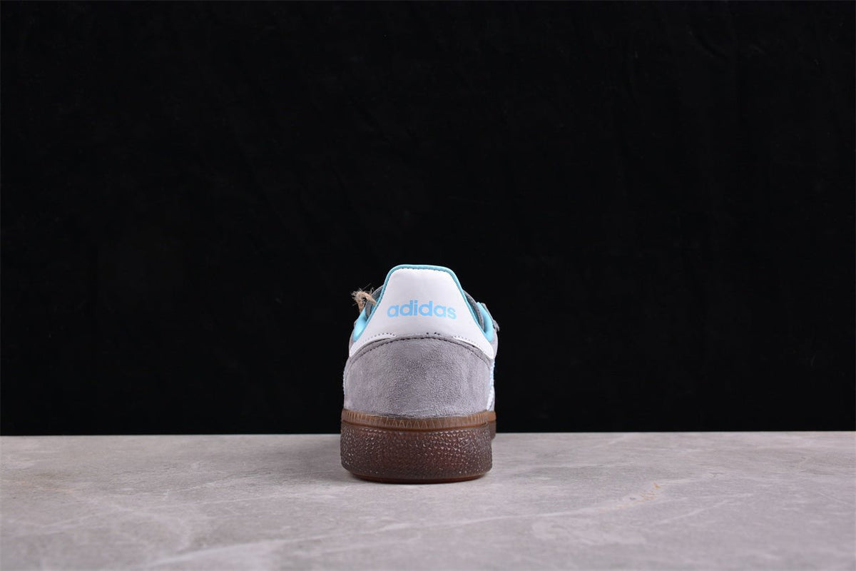 Fabrika Supply Handball Spezial Medium Grey / Light Sky Blue / White | sapatilhas Sole Rua