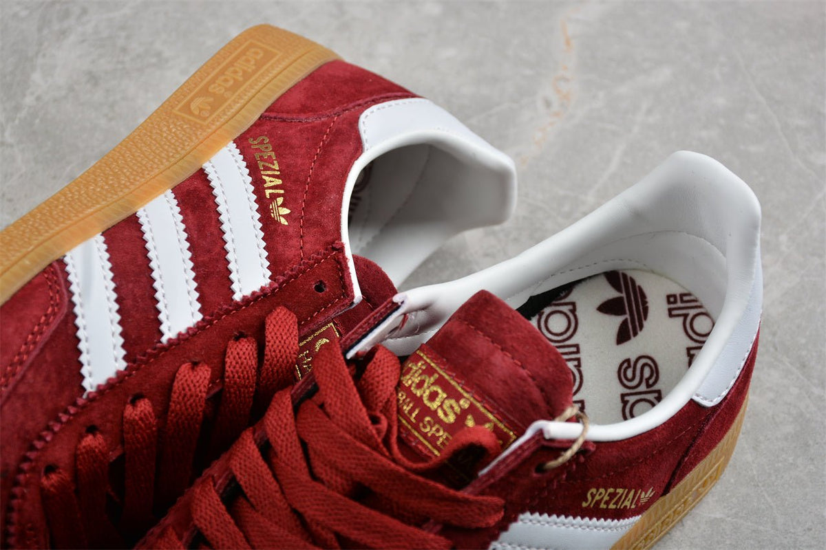 Fabrika Supply Handball Spezial Red / Cloud White / Gold Metallic | sapatilhas Sole Rua