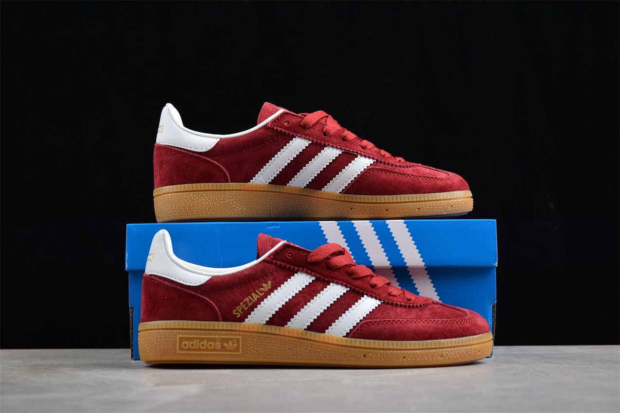 Fabrika Supply Handball Spezial Red / Cloud White / Gold Metallic | sapatilhas Sole Rua
