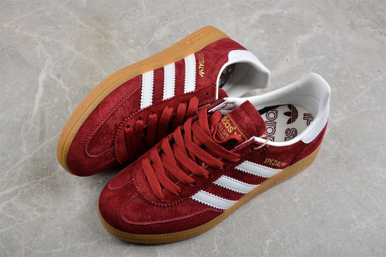 Fabrika Supply Handball Spezial Red / Cloud White / Gold Metallic | sapatilhas Sole Rua