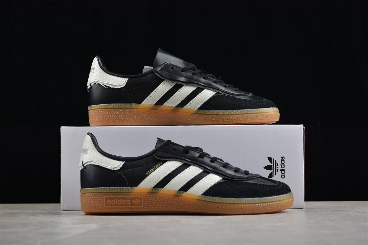 Fabrika Supply INVINCIBLE x Handball Spezial Black / White | sapatilhas Sole Rua