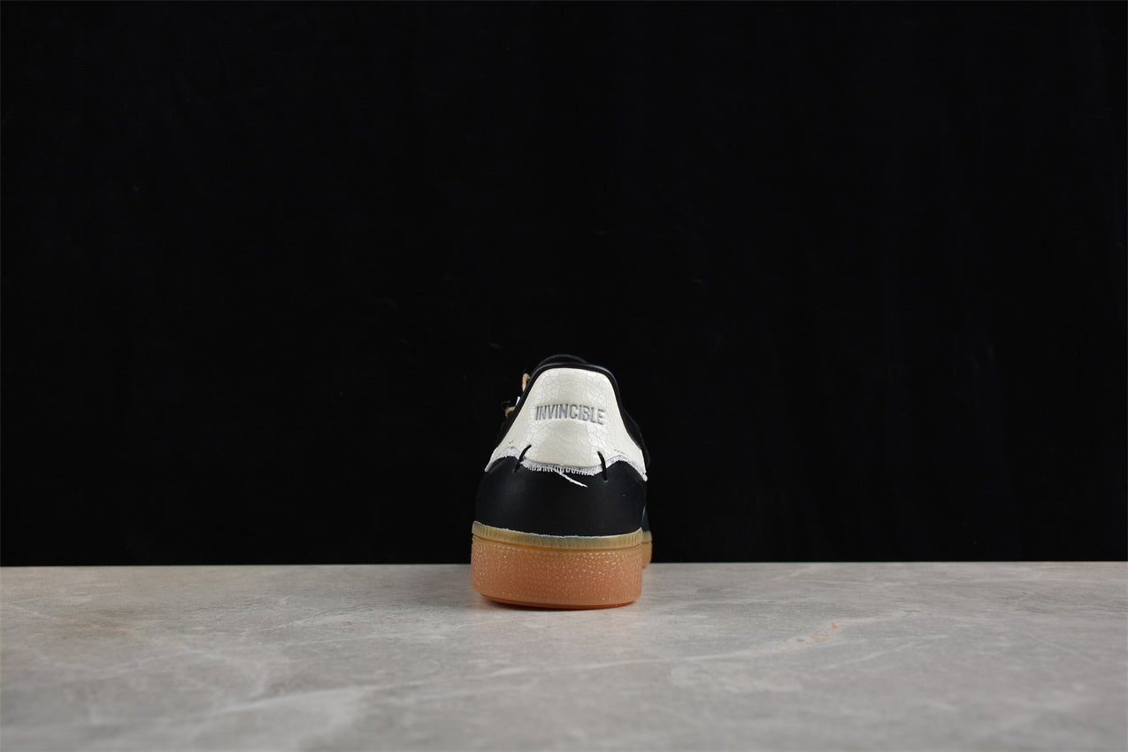 Fabrika Supply INVINCIBLE x Handball Spezial Black / White | sapatilhas Sole Rua
