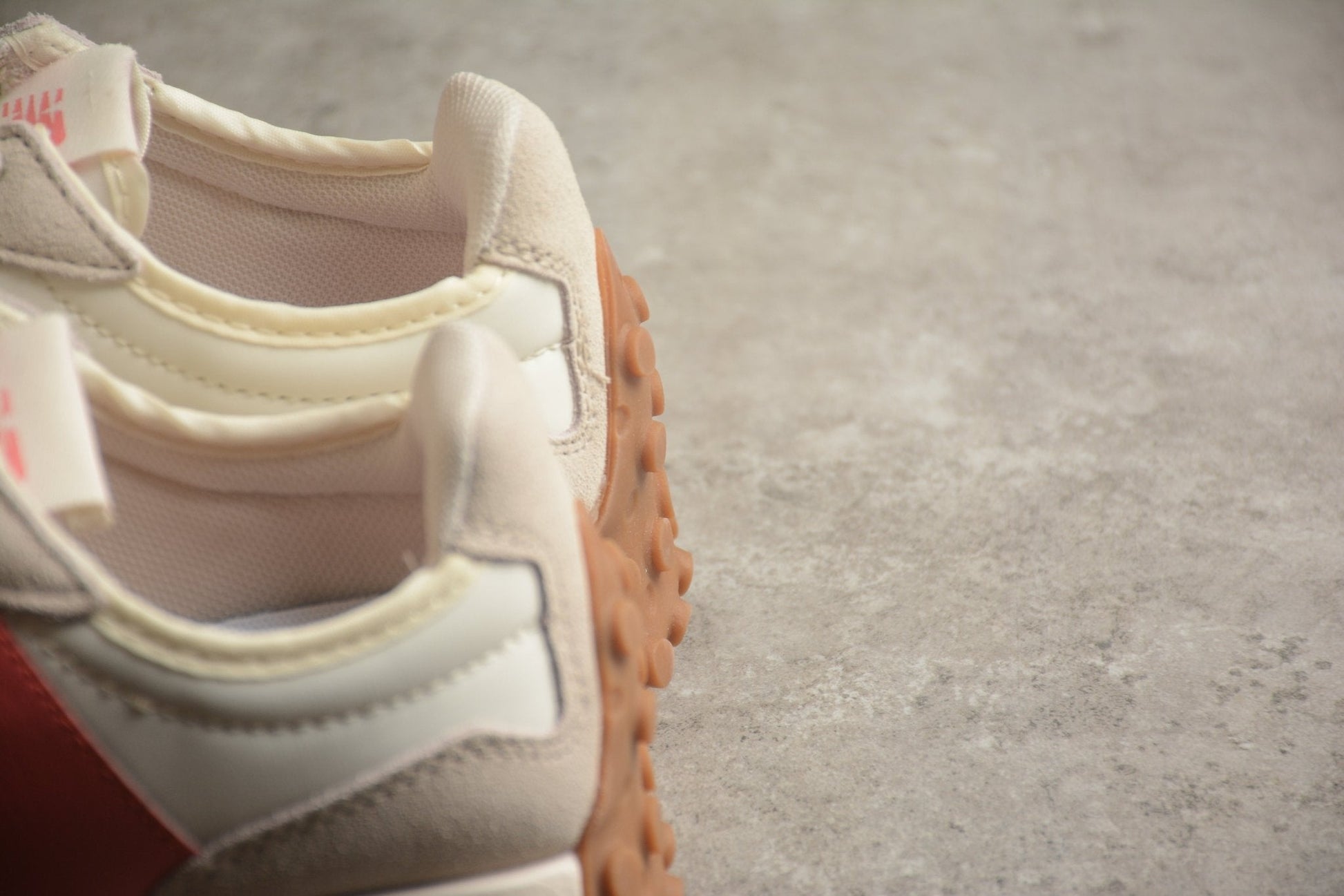 Essenza Rosa NB 327 Beige / Coral Red | sapatilhas Sole Rua