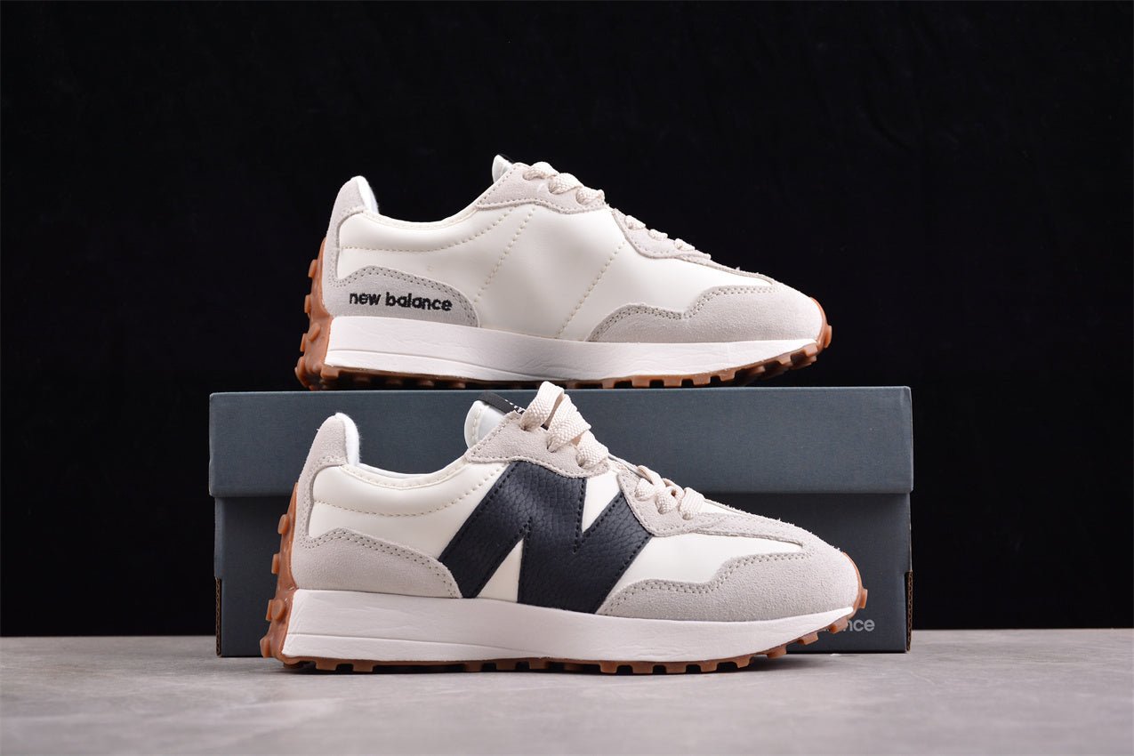 Essenza Rosa NB 327 White / Black | sapatilhas Sole Rua