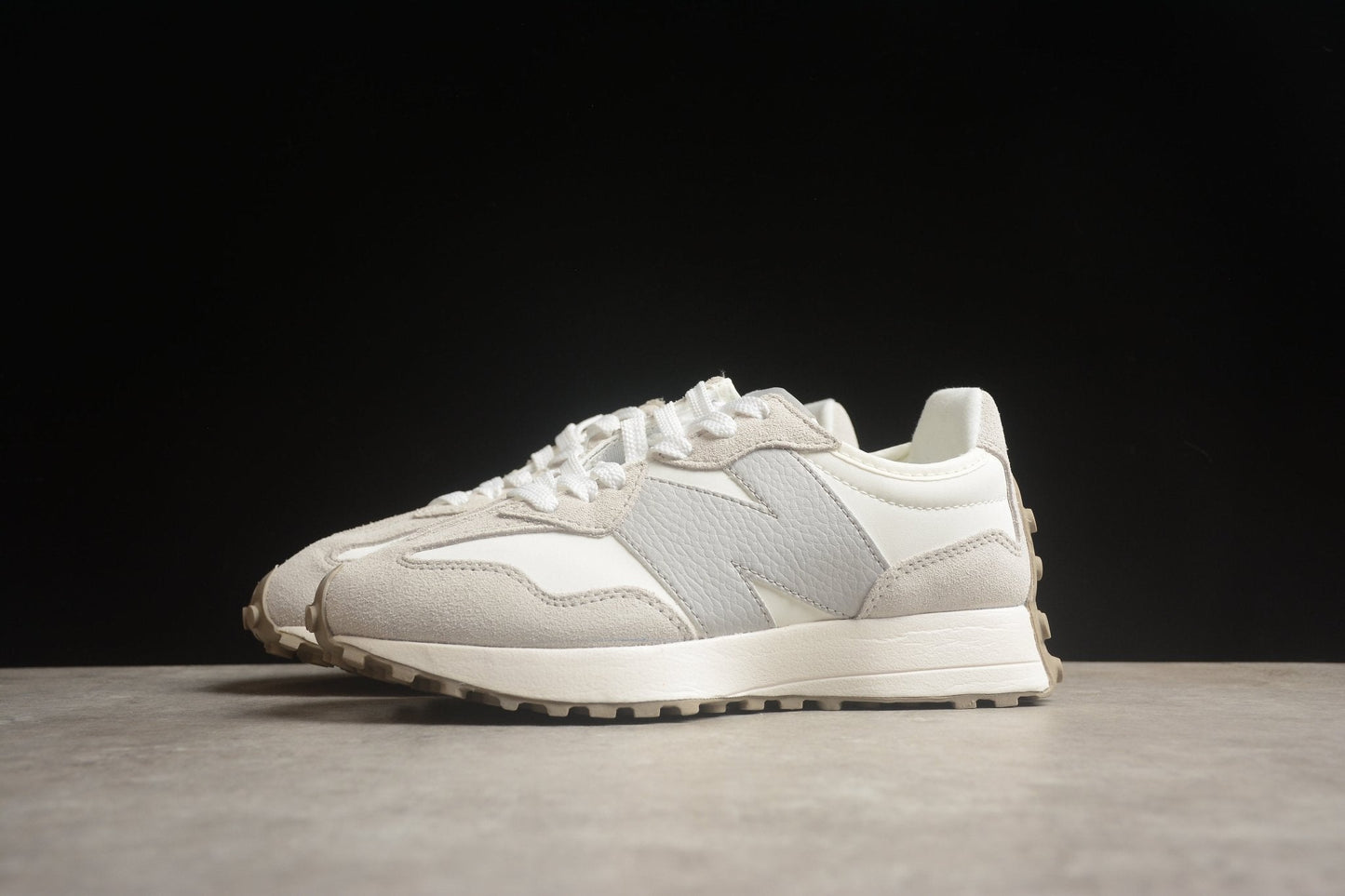 Essenza Rosa NB 327 White / Grey | sapatilhas Sole Rua