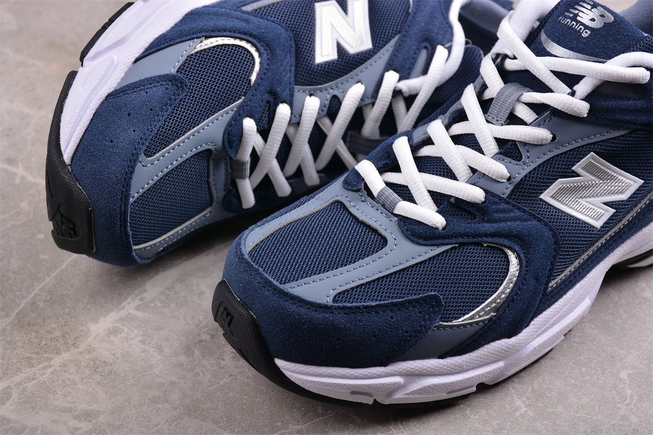 Essenza Rosa NB 530 Navy Blue / Grey | sapatilhas Sole Rua