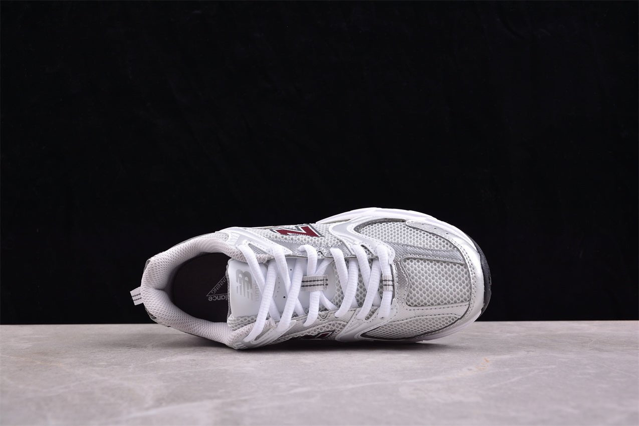 Essenza Rosa NB 530 Silver / Burgundy | sapatilhas Sole Rua