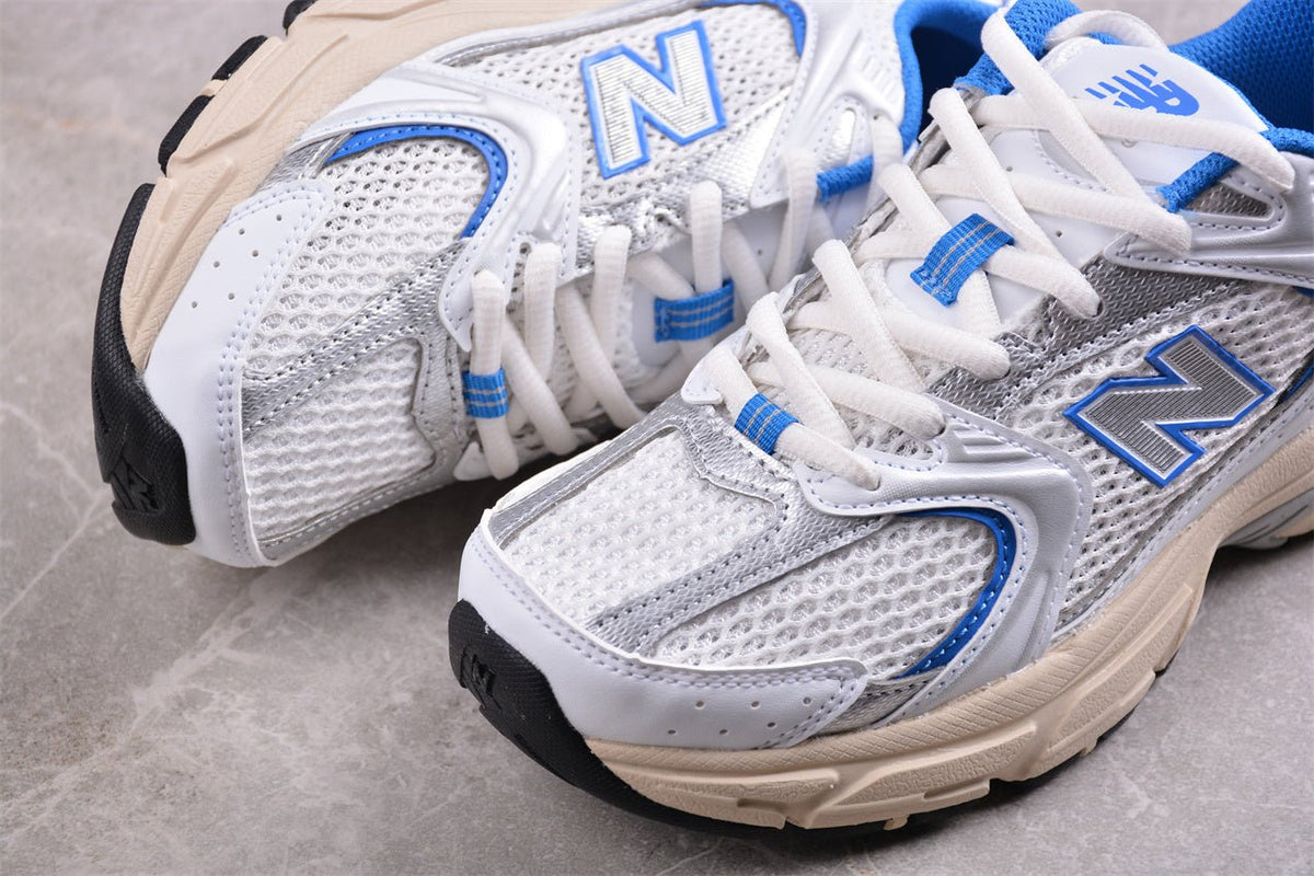 Essenza Rosa NB 530 White / Blue | sapatilhas Sole Rua