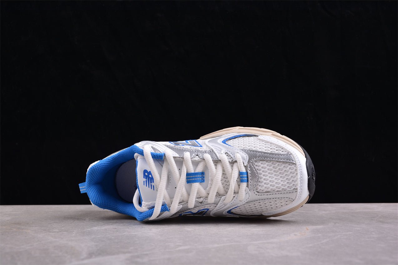Essenza Rosa NB 530 White / Blue | sapatilhas Sole Rua