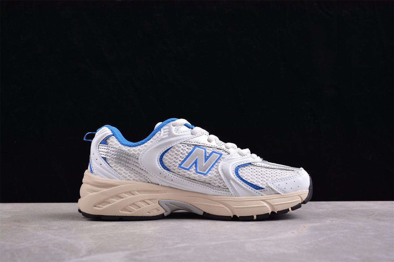 Essenza Rosa NB 530 White / Blue | sapatilhas Sole Rua