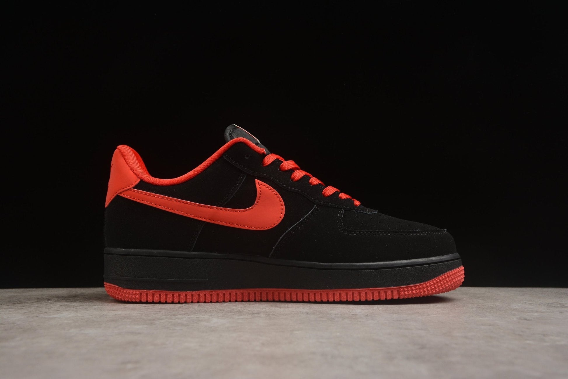 Urban Sport Zone Air Force 1 Low Black / Red | sapatilhas Sole Rua