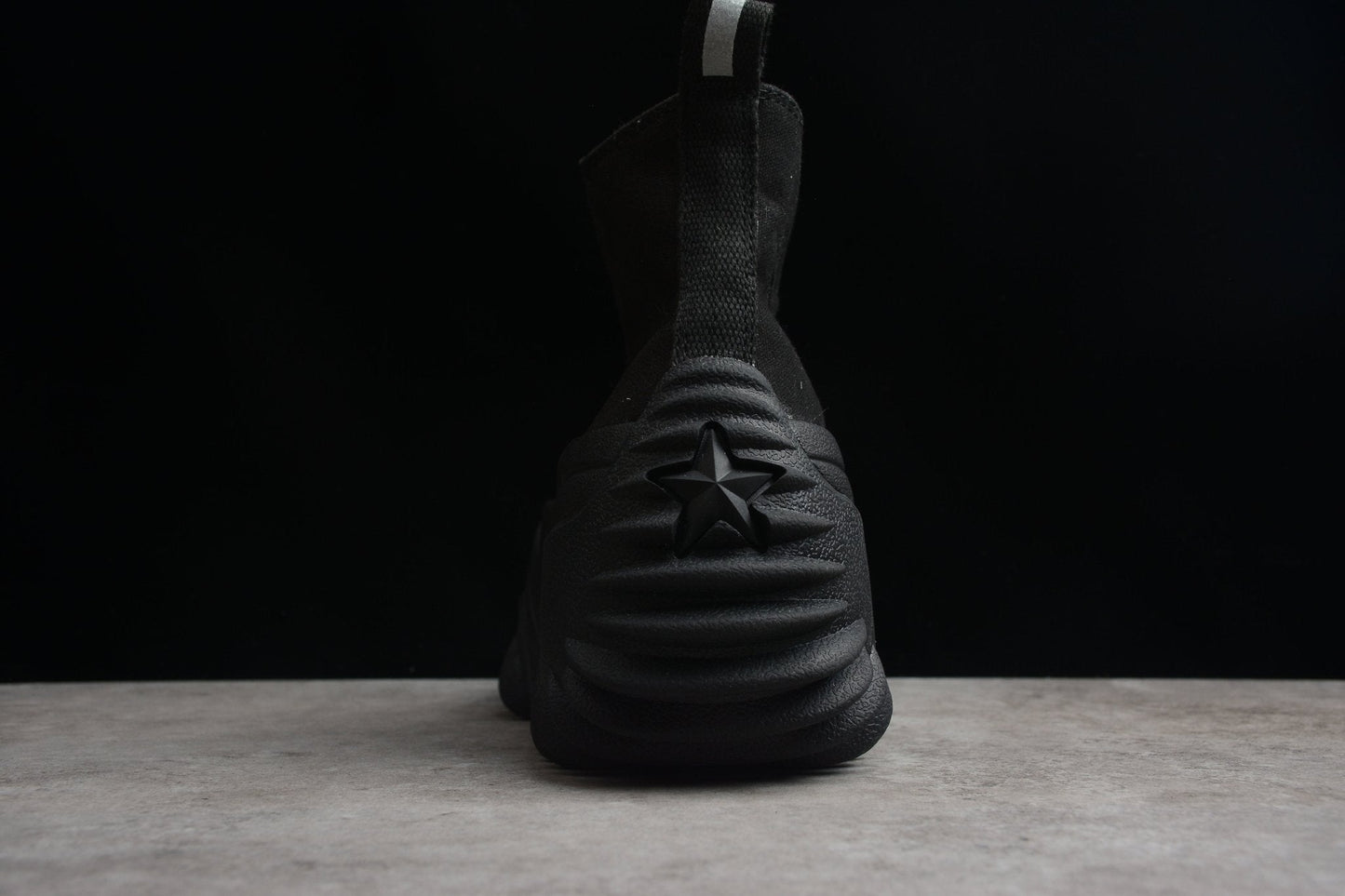 Essenza Rosa Run Star Motion HI Triple Black | sapatilhas Sole Rua